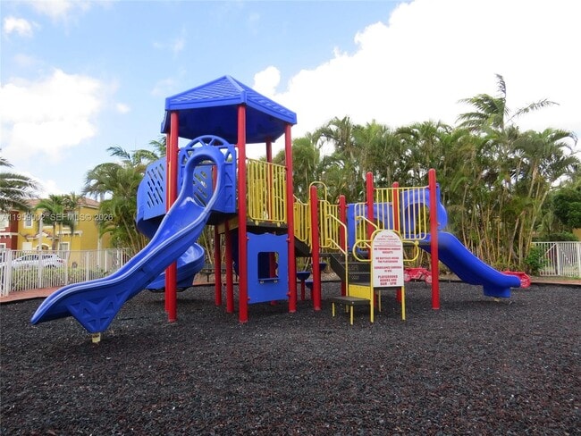 Building Photo - 741 SE 2nd St