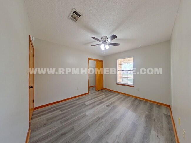 Building Photo - Move-In Special | Charming 3-Bedroom Corner Lot Home with Spacious Backyard and Convenient Location