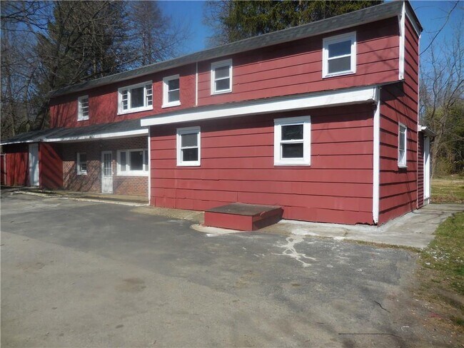 Building Photo - 14 Maurice Ln