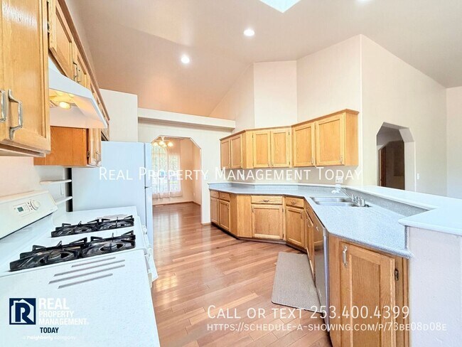 Building Photo - 3305 48th St NE