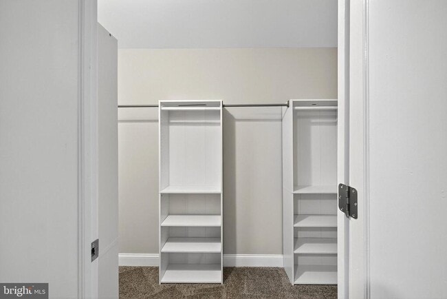 Building Photo - 2417 Washington St