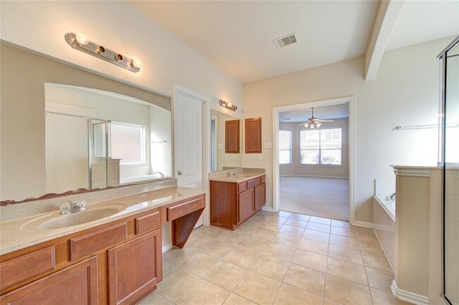 Building Photo - 18306 Wendy Glinn Way