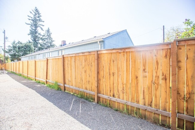 Building Photo - One Month Free ***Available NOW-  3 Bedroo...