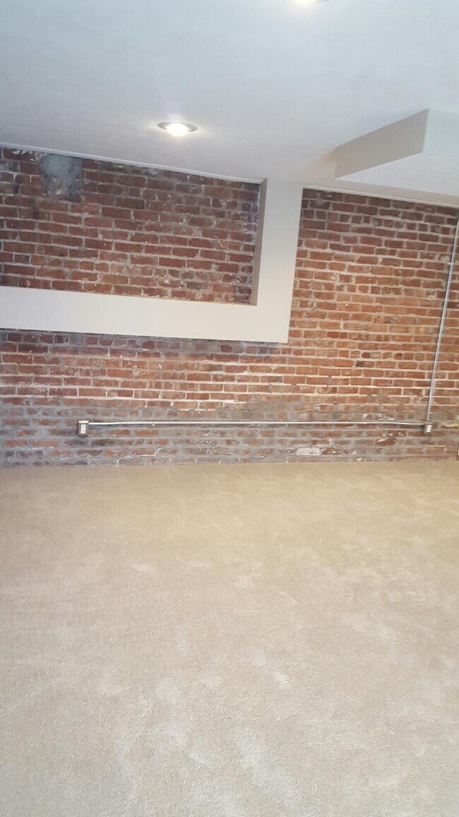 Living Room - 501 Turner Blvd