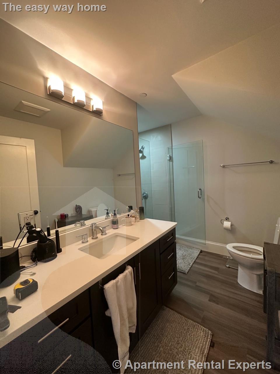 Building Photo - 16 Linden Ave