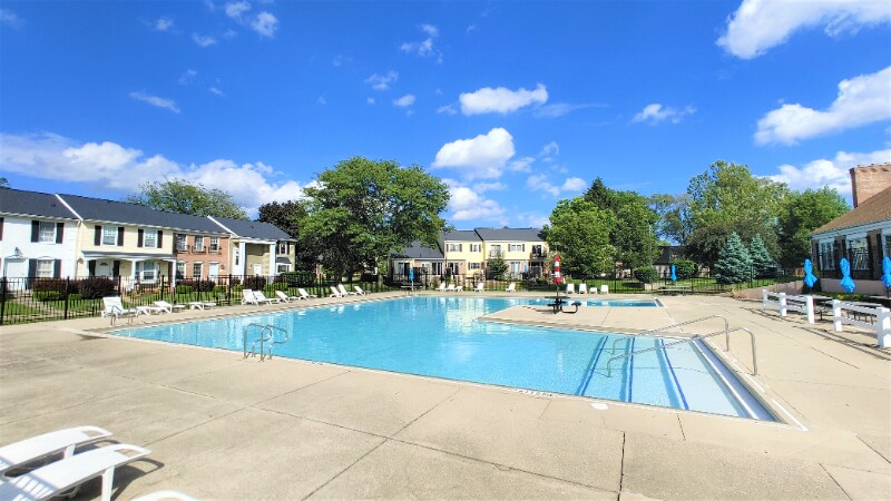 Building Photo - 37025 Brynford Dr