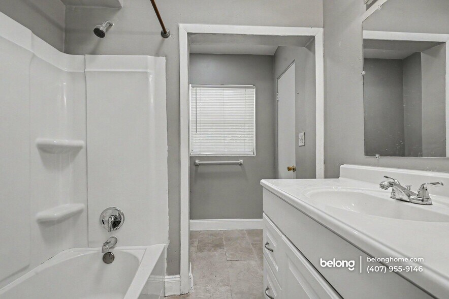 Building Photo - 4989 Hook Hollow Cir