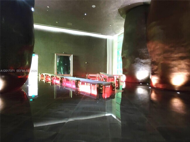 Building Photo - 465 Brickell Ave