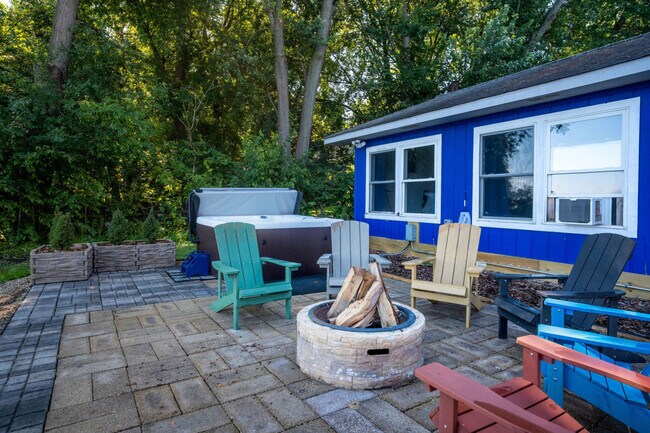 Building Photo - 39259 N Jackson Dr