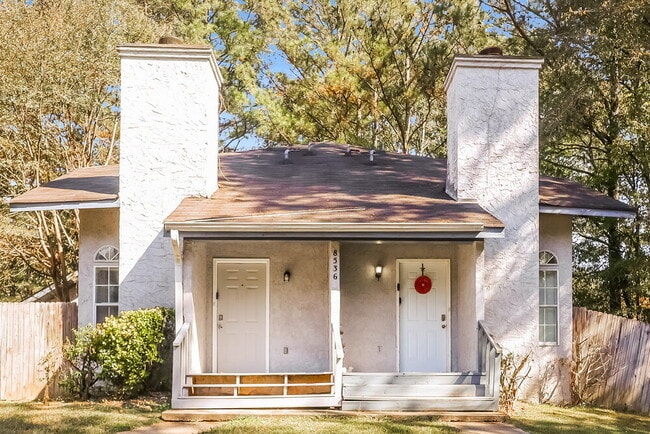 Building Photo - 8536 Pineland Dr