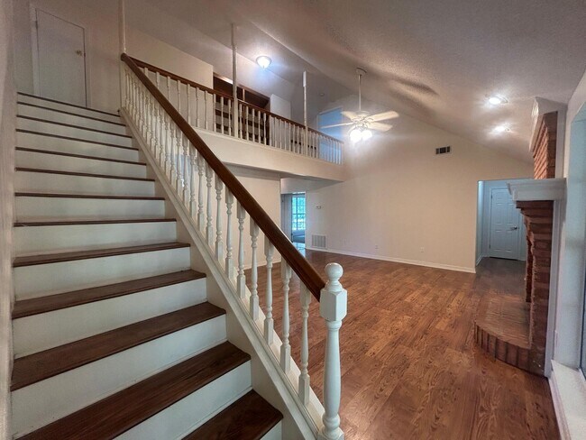 Building Photo - 310 Shoal River Dr
