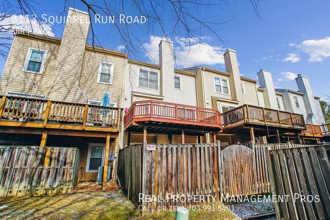 Building Photo - Spacious Garage Townhome w/ Park Views, Gr...