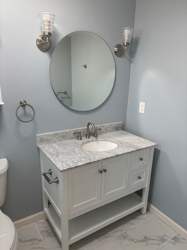 Building Photo - 3 bed 2 bath house on the westside Santa Cruz