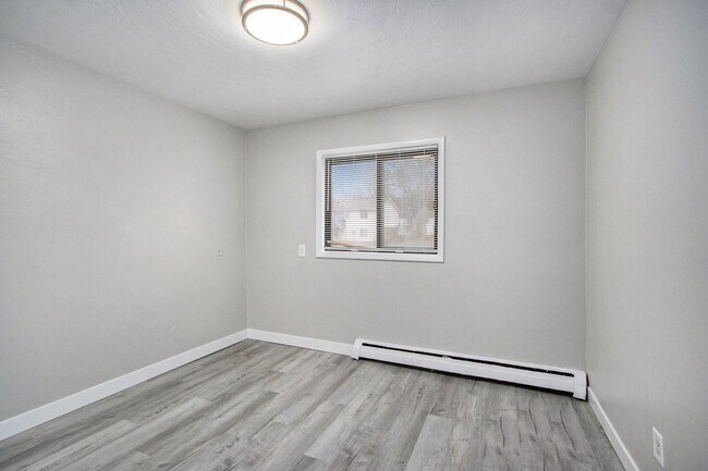 Building Photo - $1049 Renovated 2 bedroom 1 bathroom apartment with wooded views and patio