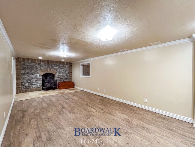 Building Photo - 2106 Western Charm Dr