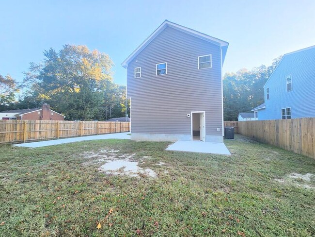 Building Photo - 4859 Town Point Road