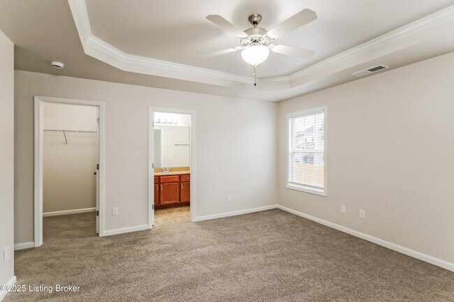 Building Photo - 11601 Top Walnut Loop