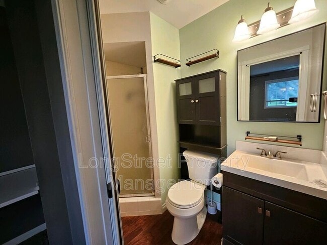 Building Photo - 1814 NE 19th St