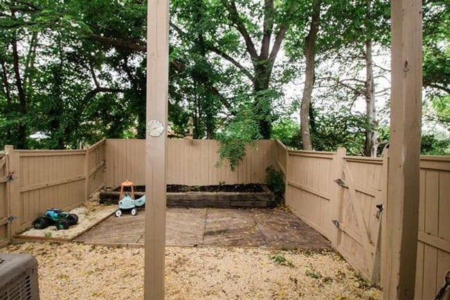 Building Photo - 3 Bedroom Townhouse in New Market