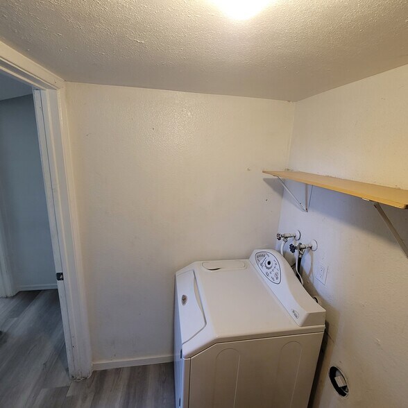 Building Photo - 4718 E Alta Vista Rd