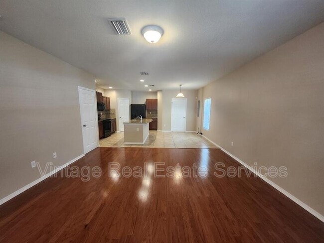 Building Photo - 4721 Chatterton Way