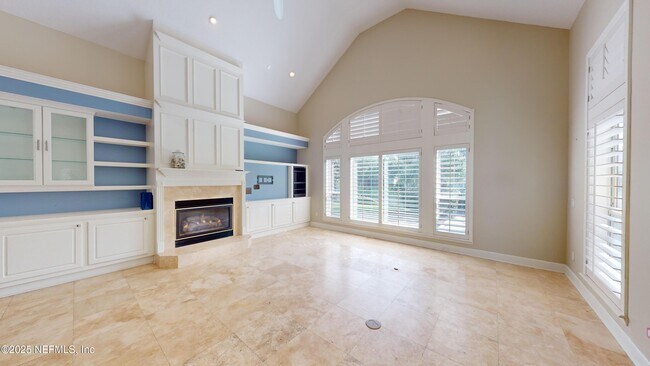 Building Photo - 1334 Charter Ct