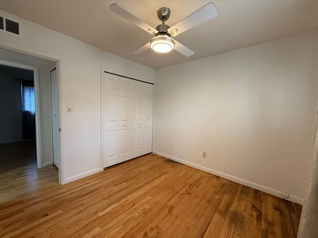 Building Photo - North Central 3 Bedroom Home