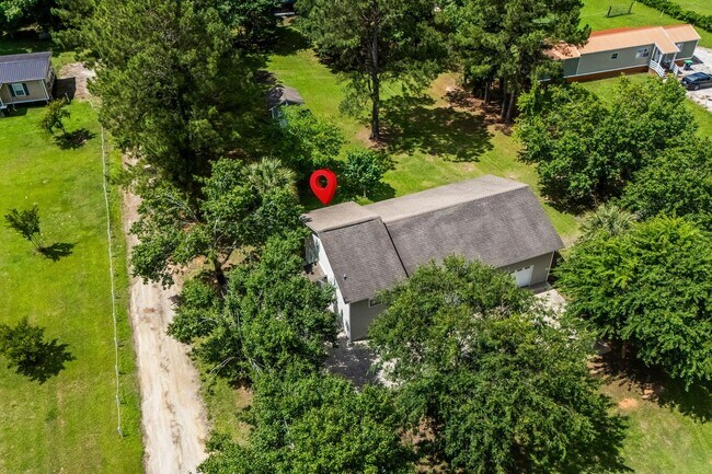 Building Photo - Charming Conway Loft Home – Quiet Country Living!