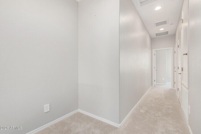 Building Photo - 1697 E Hampton Ln