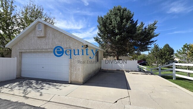 Building Photo - 11851 Poultry Dr