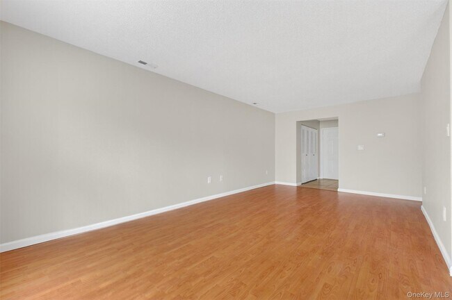 Building Photo - 111 Cartwheel Ct