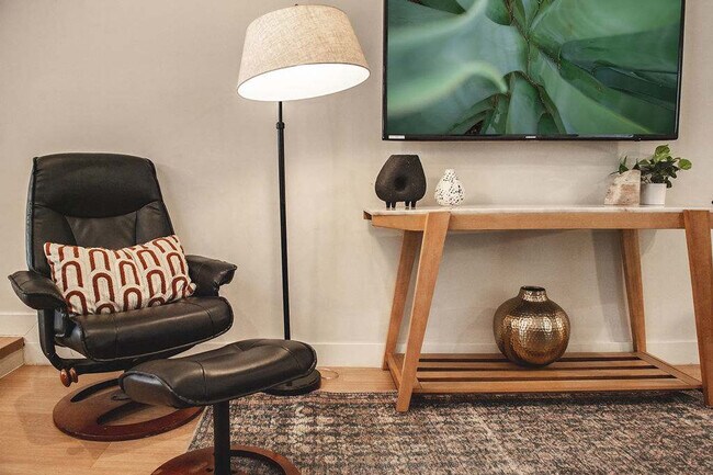 Building Photo - 12202 N 60th St