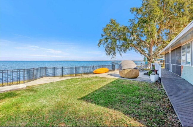 Building Photo - 3420 Lake Harney Cir