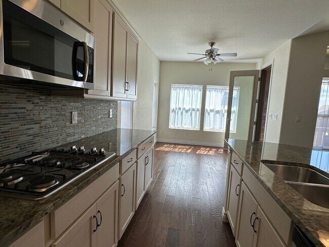 Building Photo - 6045 Griffin Dr