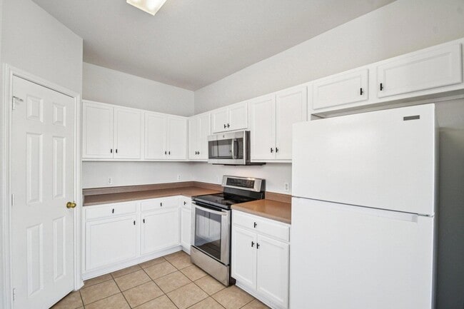 Building Photo - 217 Killian Loop