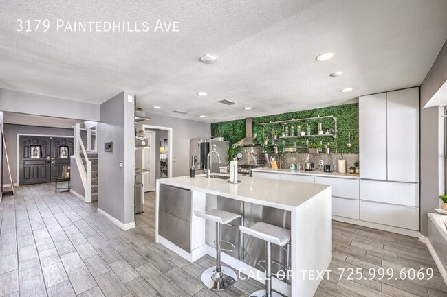 Building Photo - 3179 Paintedhills Ave