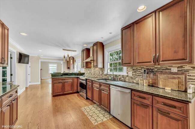 Building Photo - 950 Belmar Ln