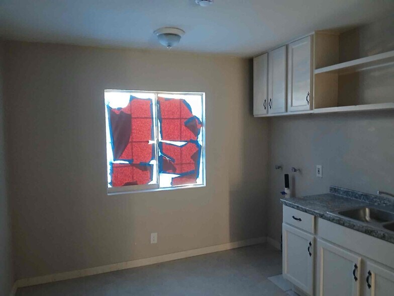 Building Photo - 7712 Walker Ave