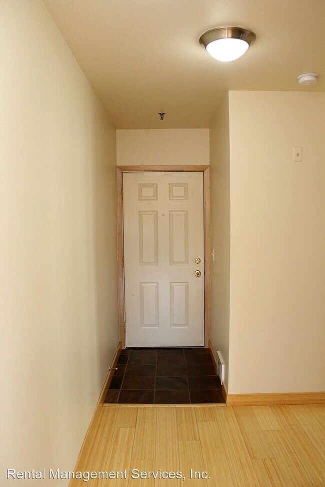 Building Photo - 1 br, 1 bath House - 212 NW Uptown Terrace...
