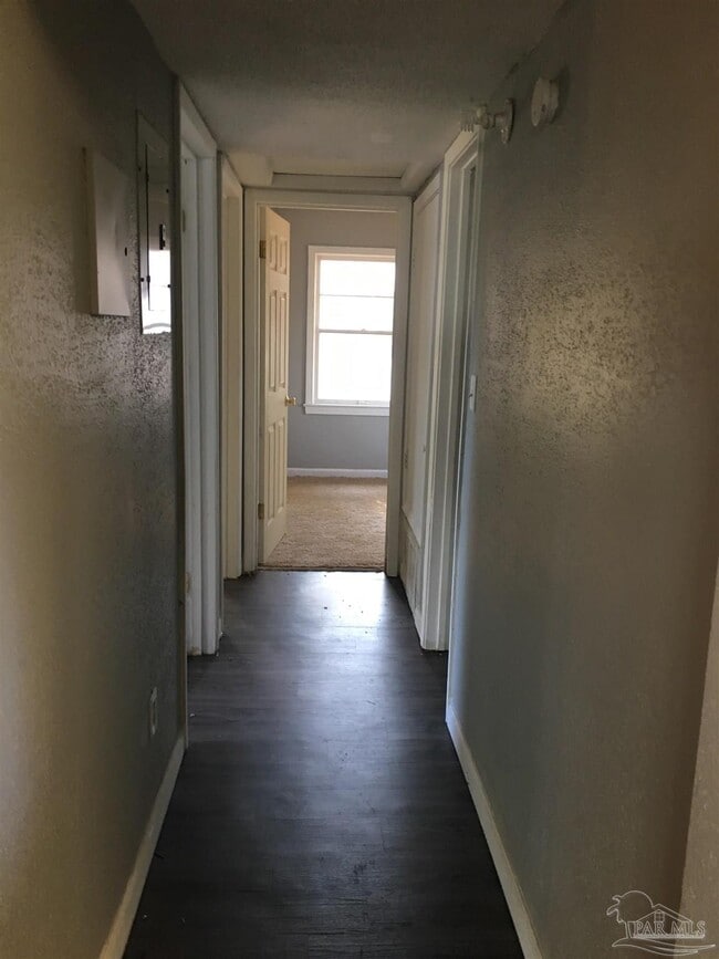 Building Photo - 8 Baggett Ct