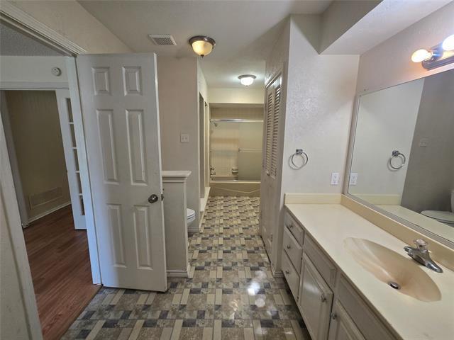 Building Photo - 925 Shell Ln