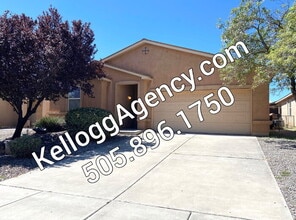 Building Photo - 3 Bedroom/2 Bath in Cabezon Subdivision