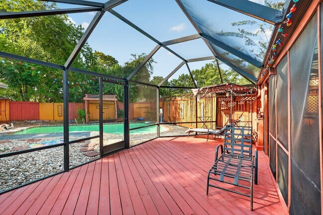 Building Photo - 9223 Tooley Dr