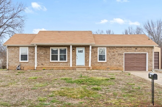 Building Photo - Nice home located next to Fort Campbell- COMING SOON!!!!