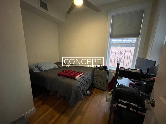 Building Photo - 1027 Tremont St