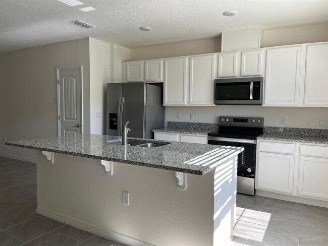 Building Photo - 13323 Pontoon Rd