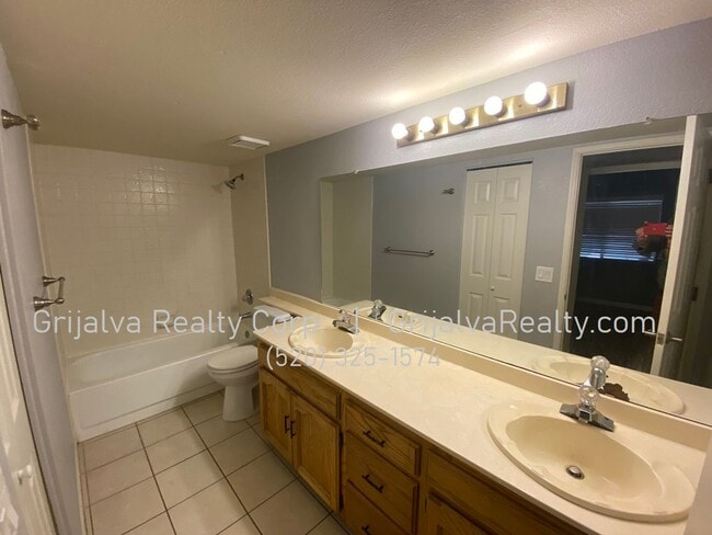 Building Photo - 1200 E River Rd