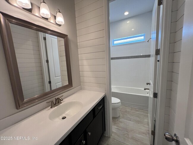 Building Photo - 202 Galleon Dr