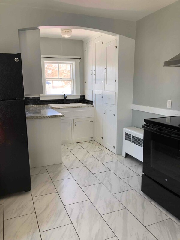 Building Photo - 41 Centennial St