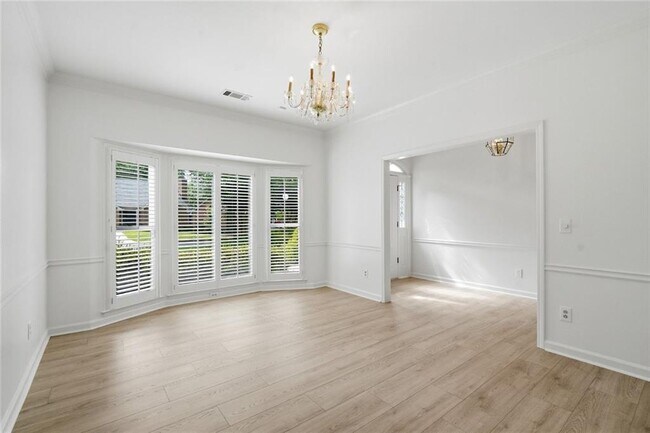Building Photo - 330 Carybell Ln